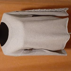 🔻 Vince Camuto Light Sweater